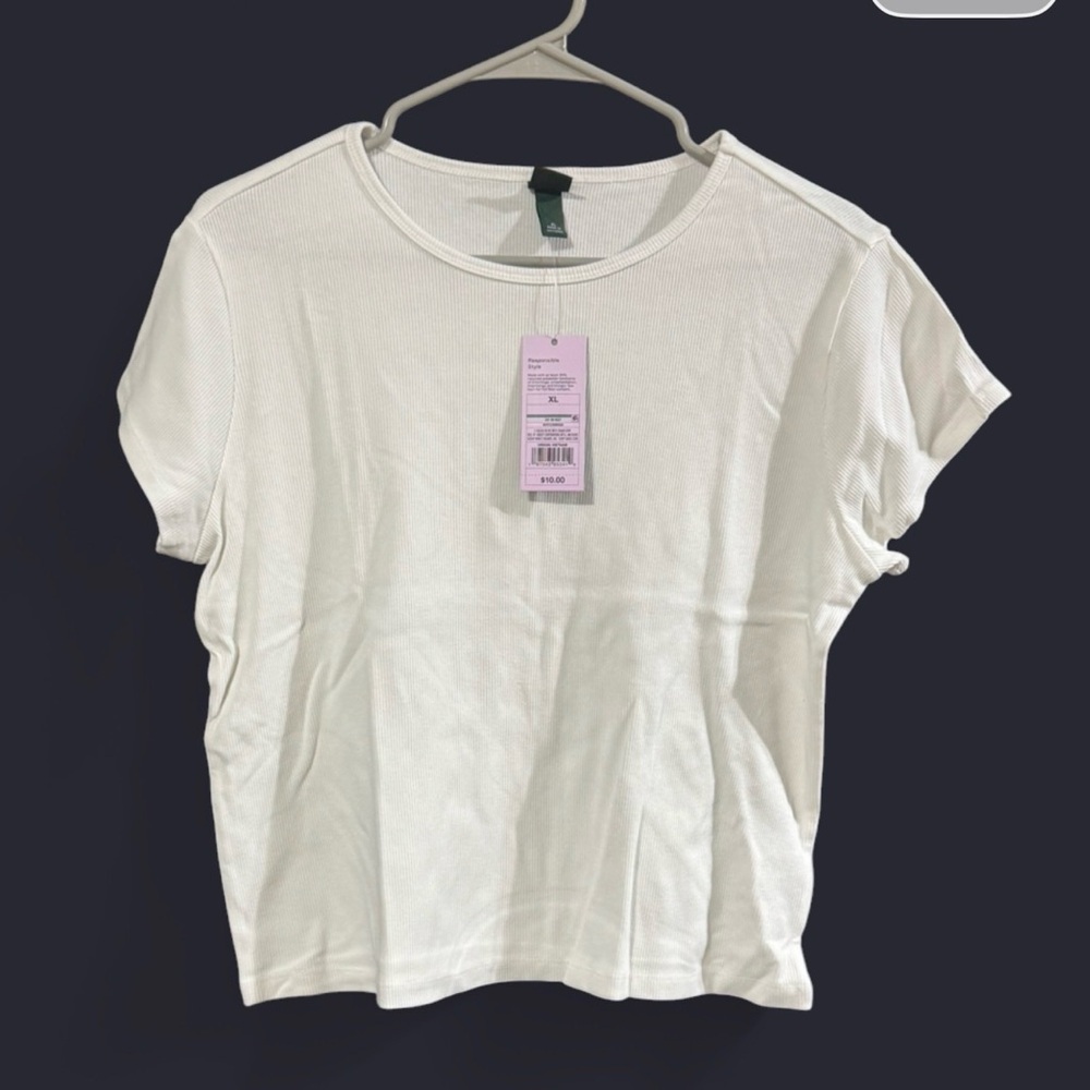 Size Medium Wild Fable 2PCS Classic White Women's Top